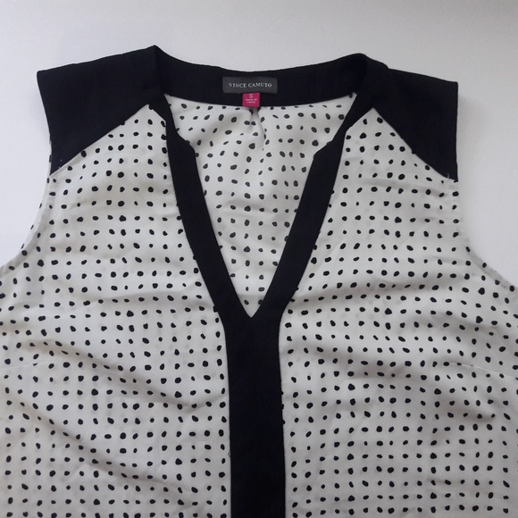 Vince Camuto Tops - Vince Camuto Women’s S Top White Black Sleeveless
